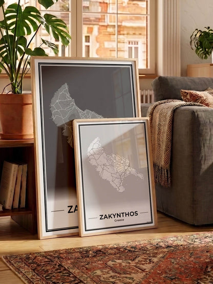 Zakynthos Eilandkaart – Poster - Twee posters in een woonkamer