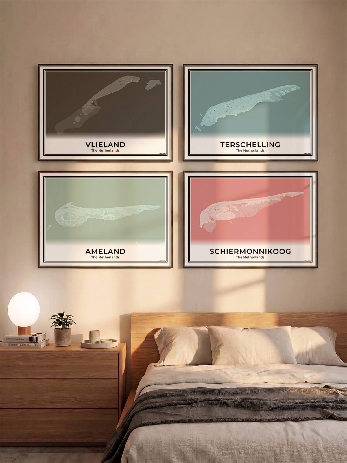 Waddeneiland kaarten ingelijst in slaapkamer in 4 kleuren Algemeen