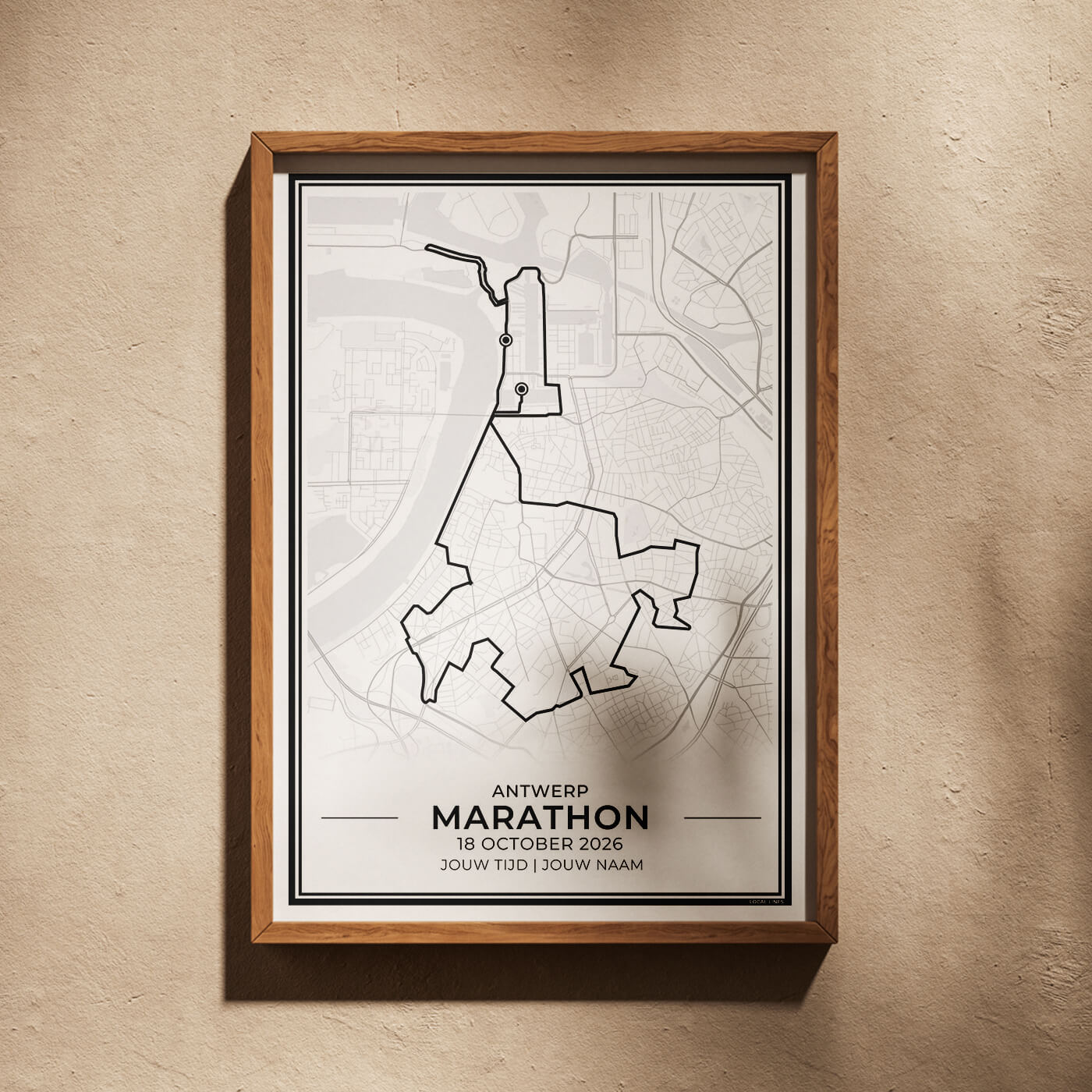 Marathon Antwerpen hardloopposter ingelijst in woonkamer interieur
