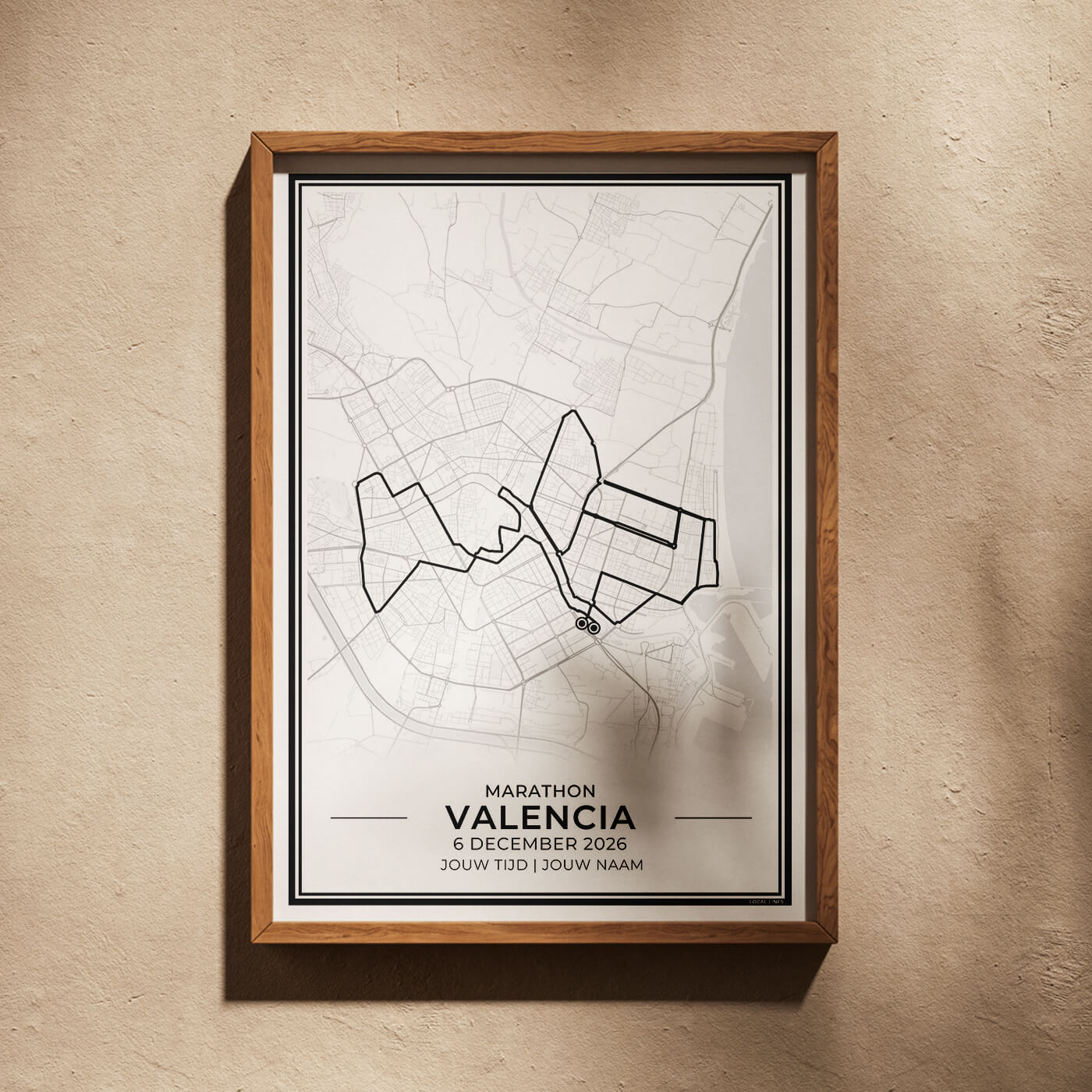 Marathon Valencia hardloopposter ingelijst in woonkamer interieur