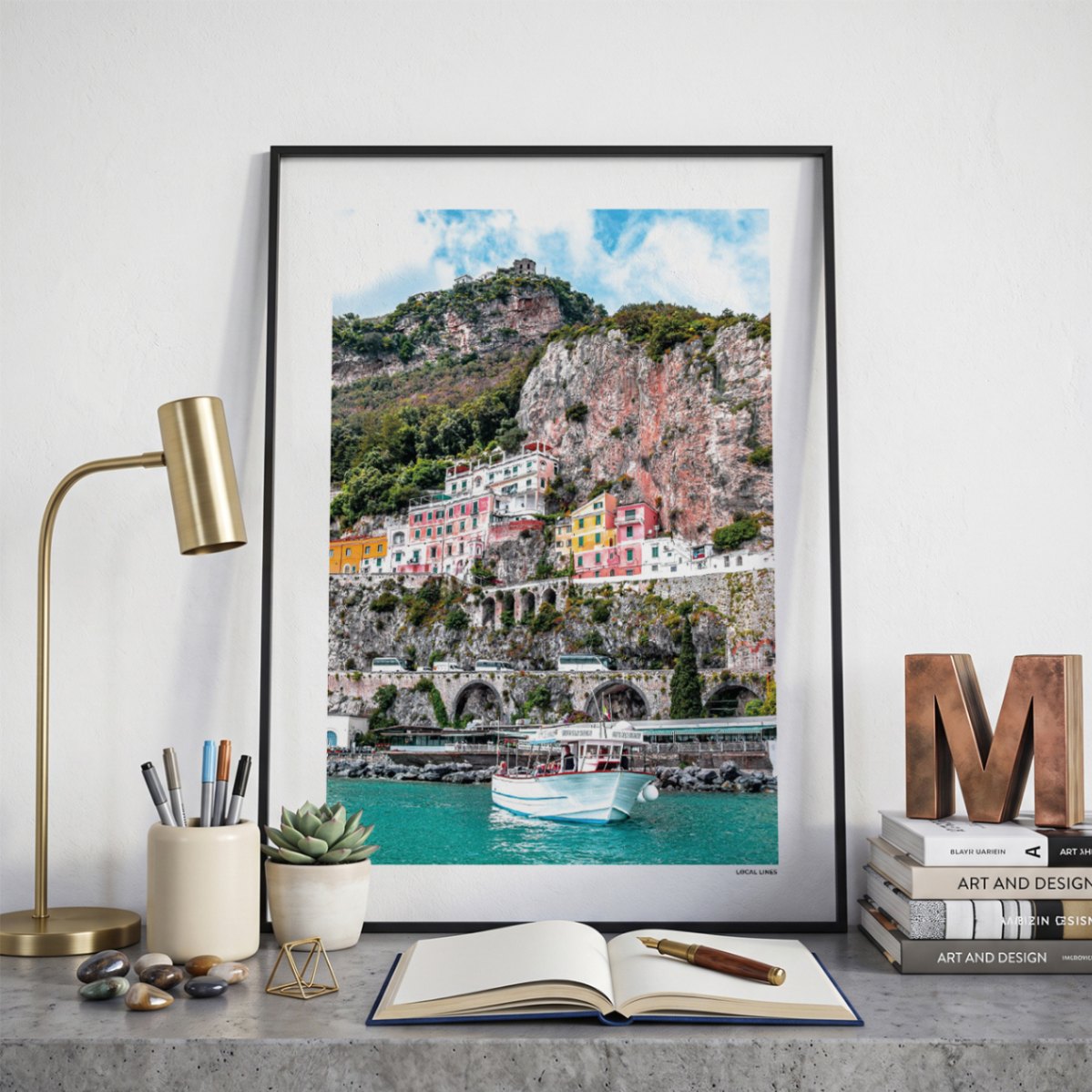 Amalfi Coast Klassiek fotoposter op bureau in kamer - Kleur