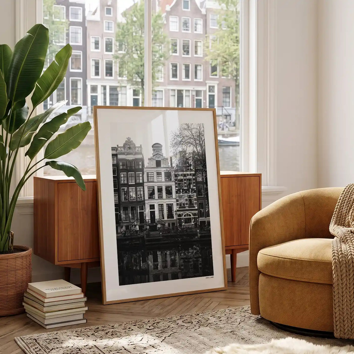 Amsterdam Grachtpanden fotoposter in woonkamer interieur - Zwart-Wit