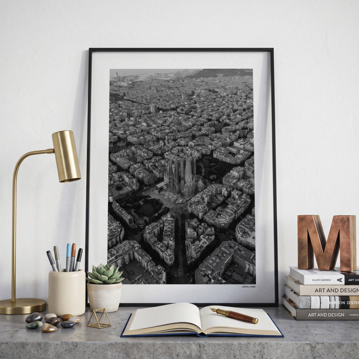 Barcelona Klassiek fotoposter op bureau in kamer - Zwart-Wit