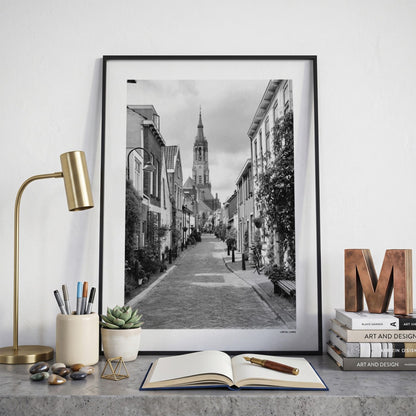 Delft Klassiek fotoposter op bureau in kamer - Zwart-Wit