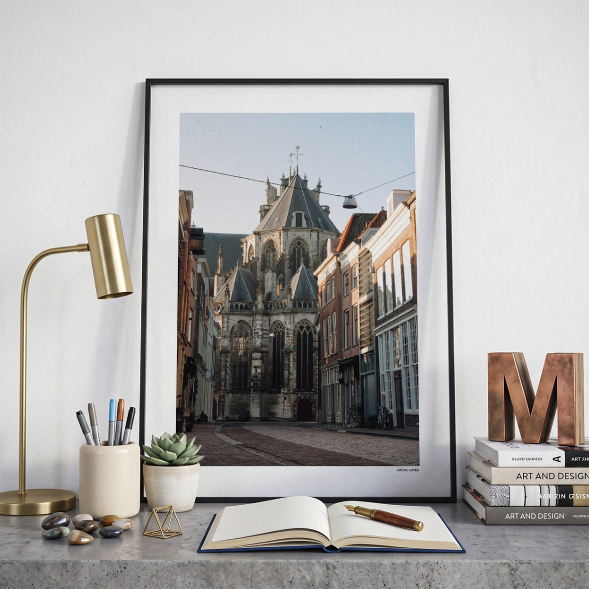 Dordrecht Klassiek fotoposter op bureau in kamer - Kleur