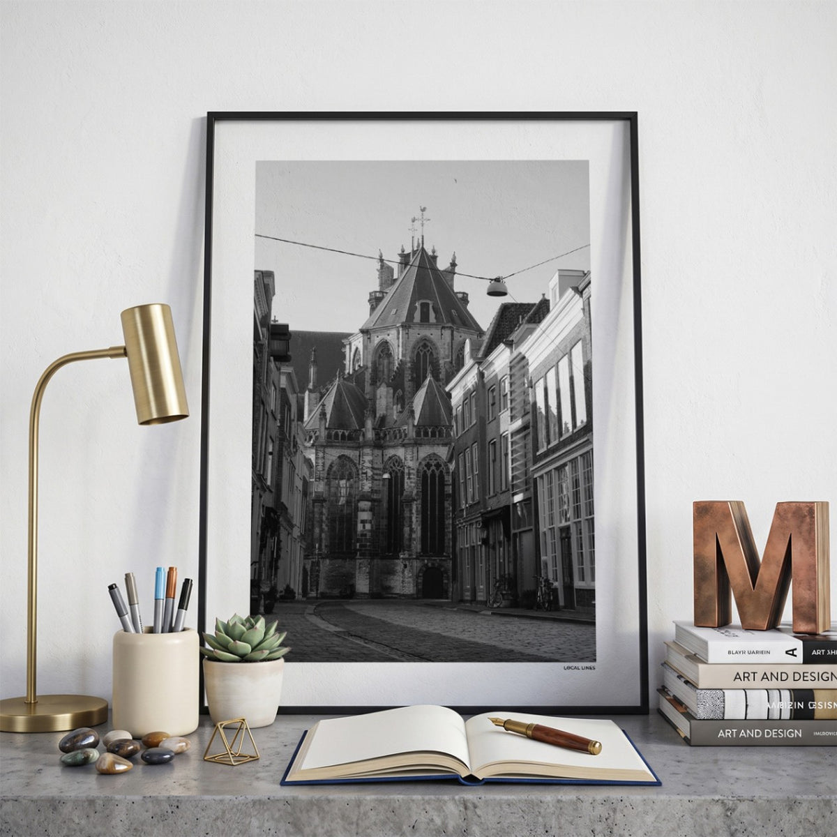 Dordrecht Klassiek fotoposter op bureau in kamer - Zwart-Wit