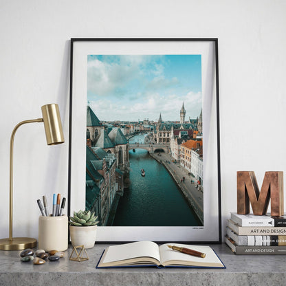Gent Klassiek fotoposter op bureau in kamer - Kleur