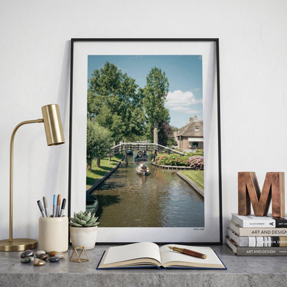 Giethoorn Klassiek fotoposter op bureau in kamer - Kleur