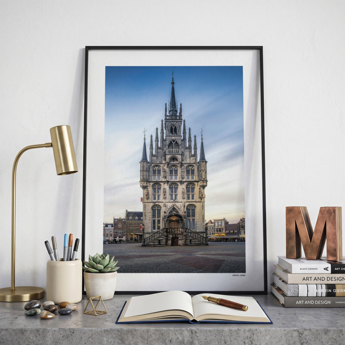 Gouda Klassiek fotoposter op bureau in kamer - Kleur