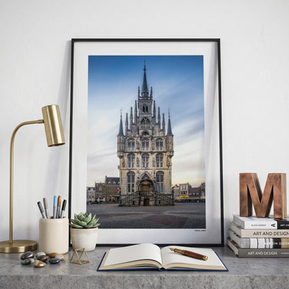 Gouda Klassiek fotoposter op bureau in kamer - Kleur