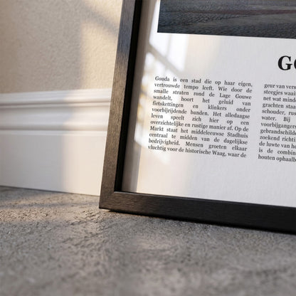 Detailopname van Gouda Fotoposter – Kleur ingelijst in zwarte fotolijst