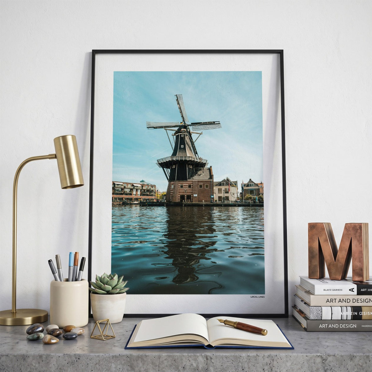Haarlem Klassiek fotoposter op bureau in kamer - Kleur