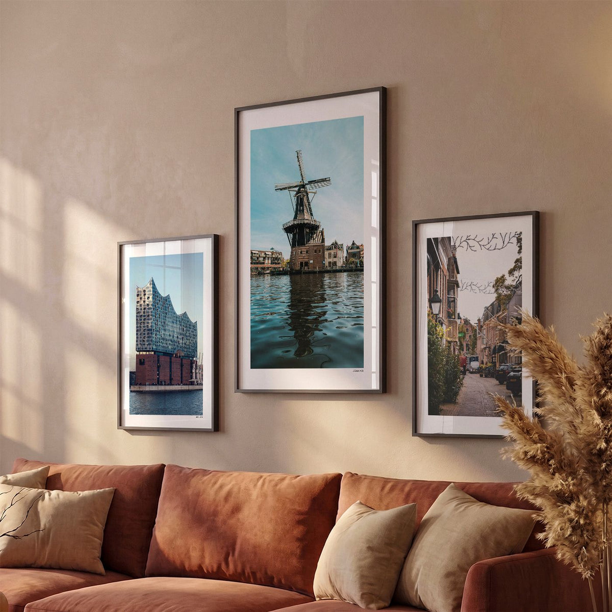 Drie Haarlem Klassiek fotoposters boven bank wanddecoratie - Kleur
