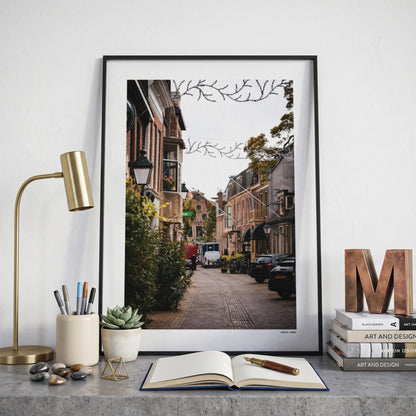 Leeuwarden Klassiek fotoposter op bureau in kamer - Kleur