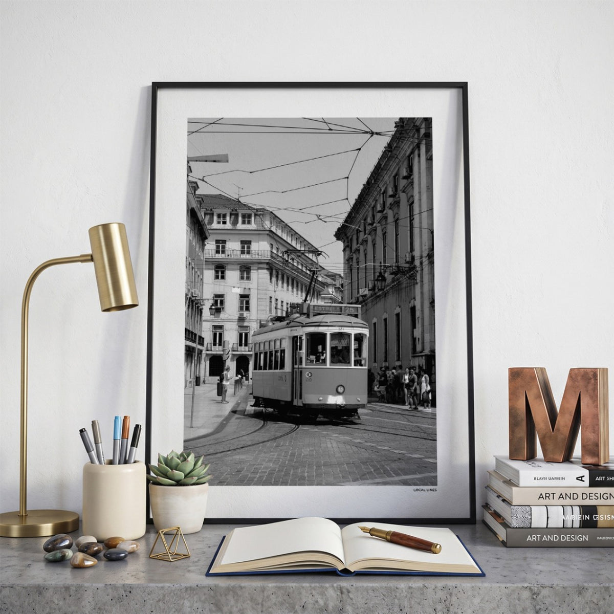 Lissabon Klassiek fotoposter op bureau in kamer - Zwart-Wit