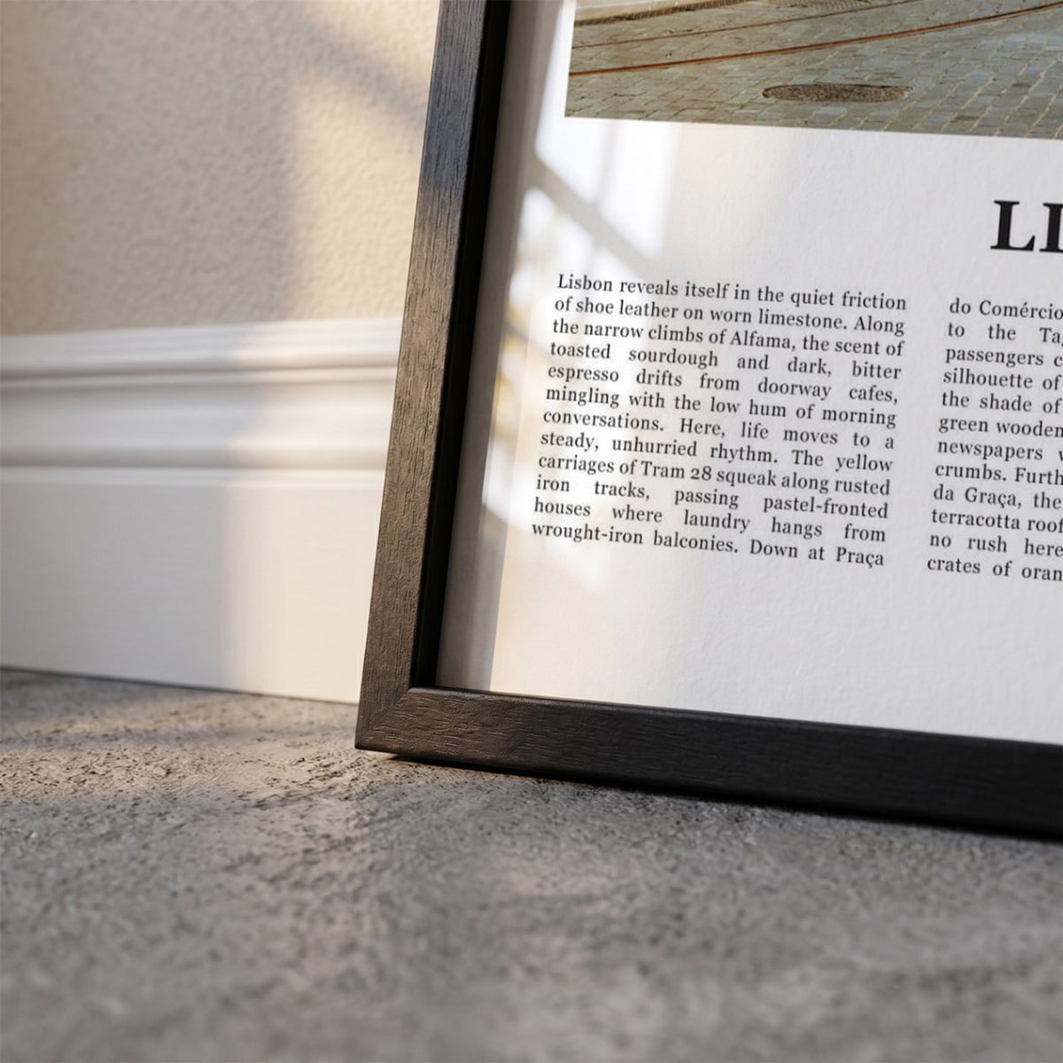 Detailopname van Lissabon Fotoposter – Kleur ingelijst in zwarte fotolijst