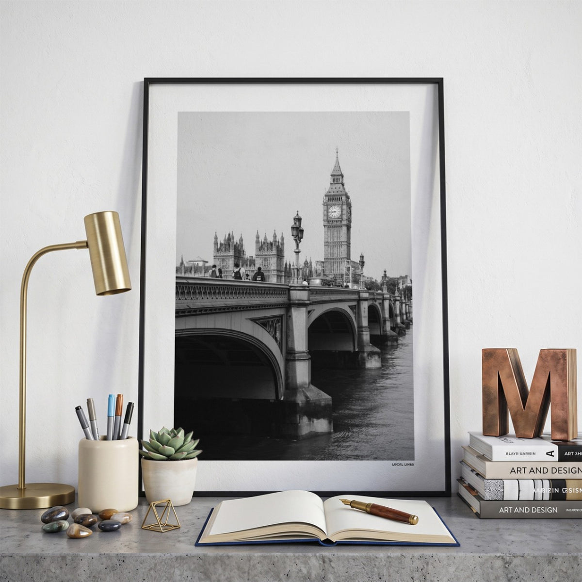 Londen Klassiek fotoposter op bureau in kamer - Zwart-Wit