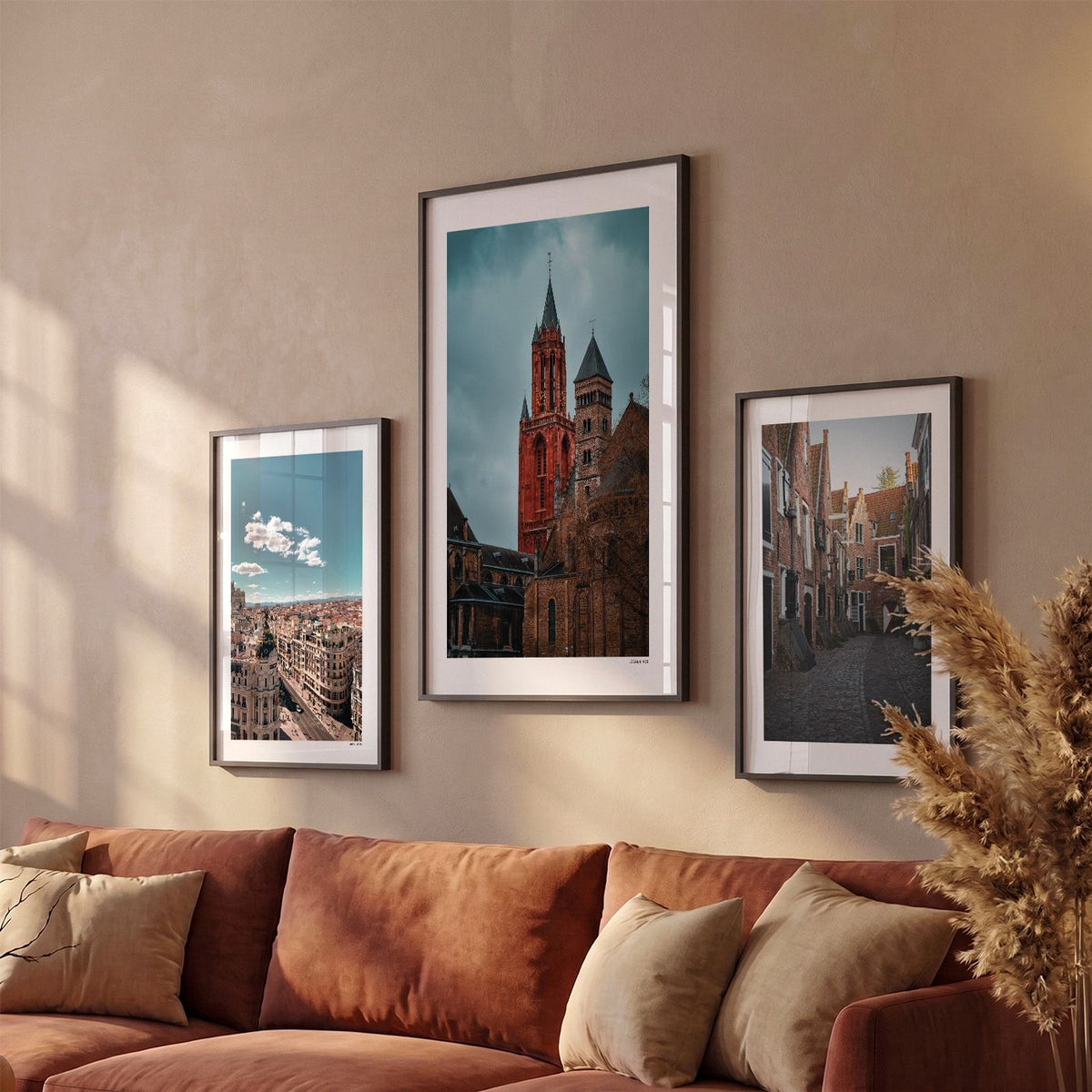 Drie Maastricht Klassiek fotoposters boven bank wanddecoratie - Kleur