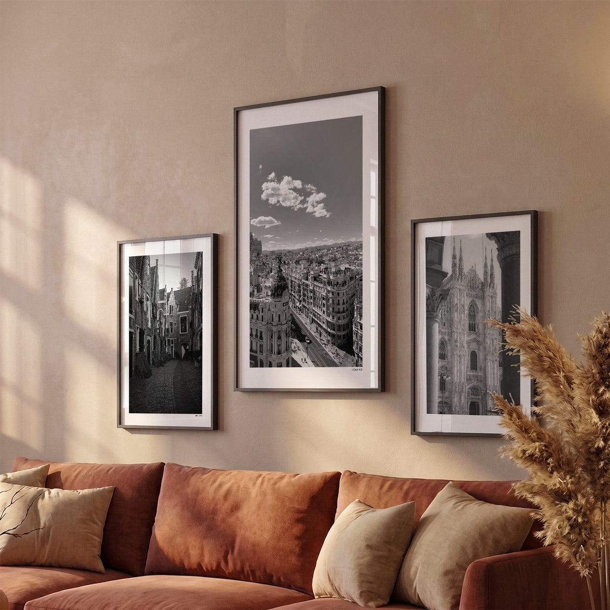 Drie Madrid Klassiek fotoposters boven bank wanddecoratie - Zwart-Wit