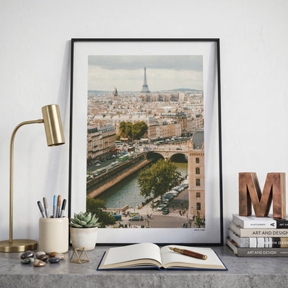 Parijs Klassiek fotoposter op bureau in kamer - Kleur