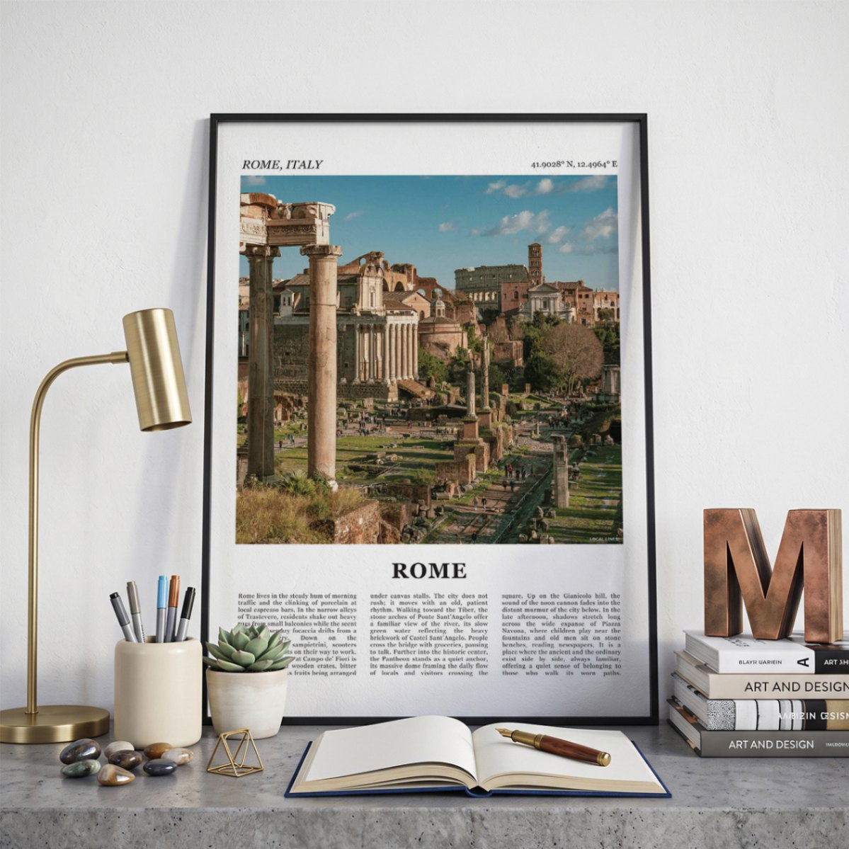 Ingelijste Rome Fotoposter – Kleur op een bureau in zwarte fotolijst