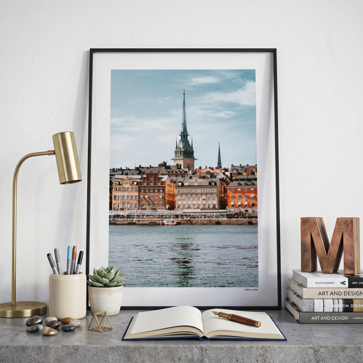 Stockholm Klassiek fotoposter op bureau in kamer - Kleur