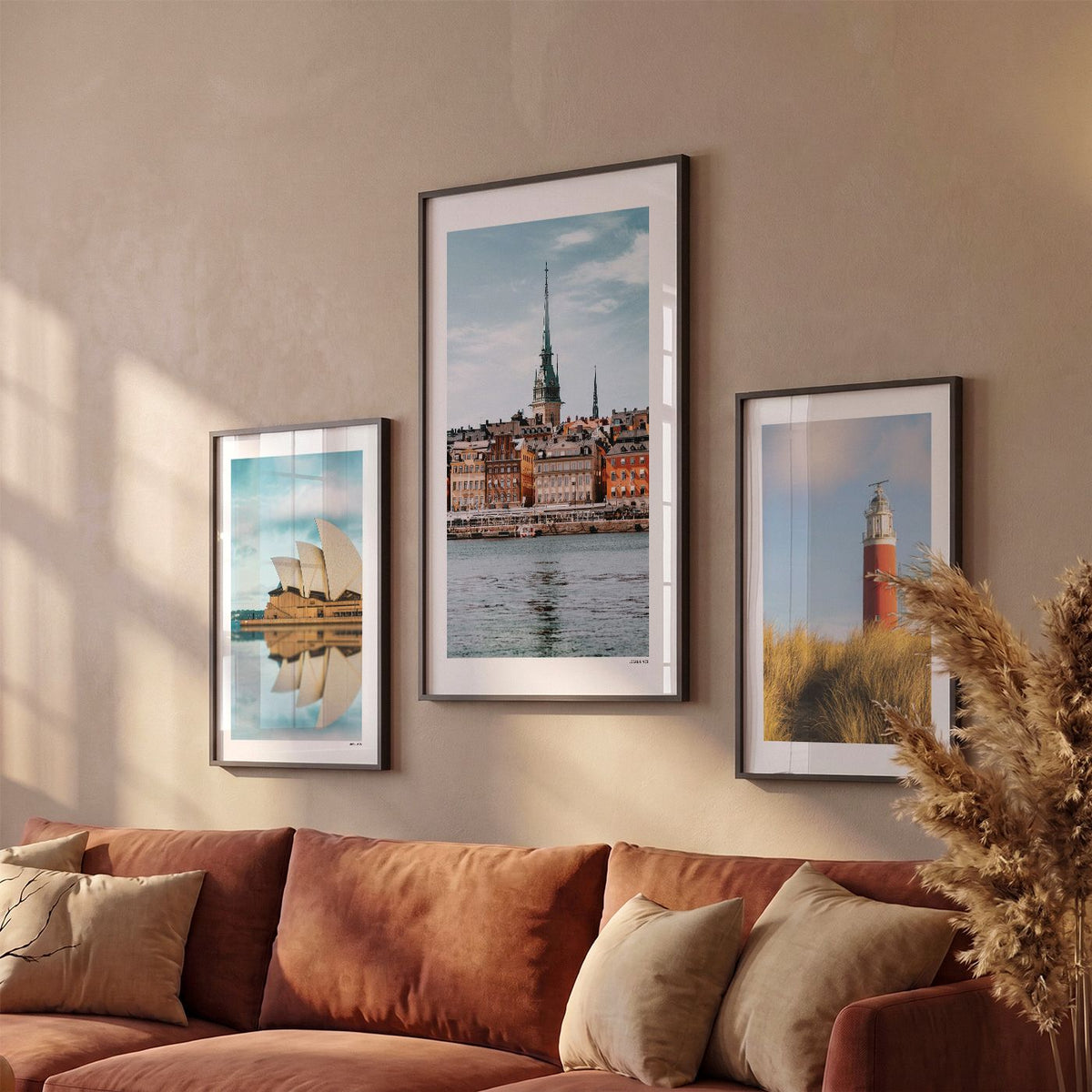 Drie Stockholm Klassiek fotoposters boven bank wanddecoratie - Kleur