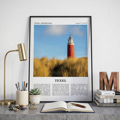 Ingelijste Texel Fotoposter – Kleur op een bureau in zwarte fotolijst