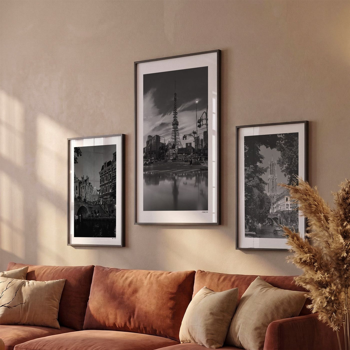 Drie Tokio Klassiek fotoposters boven bank wanddecoratie - Zwart-Wit