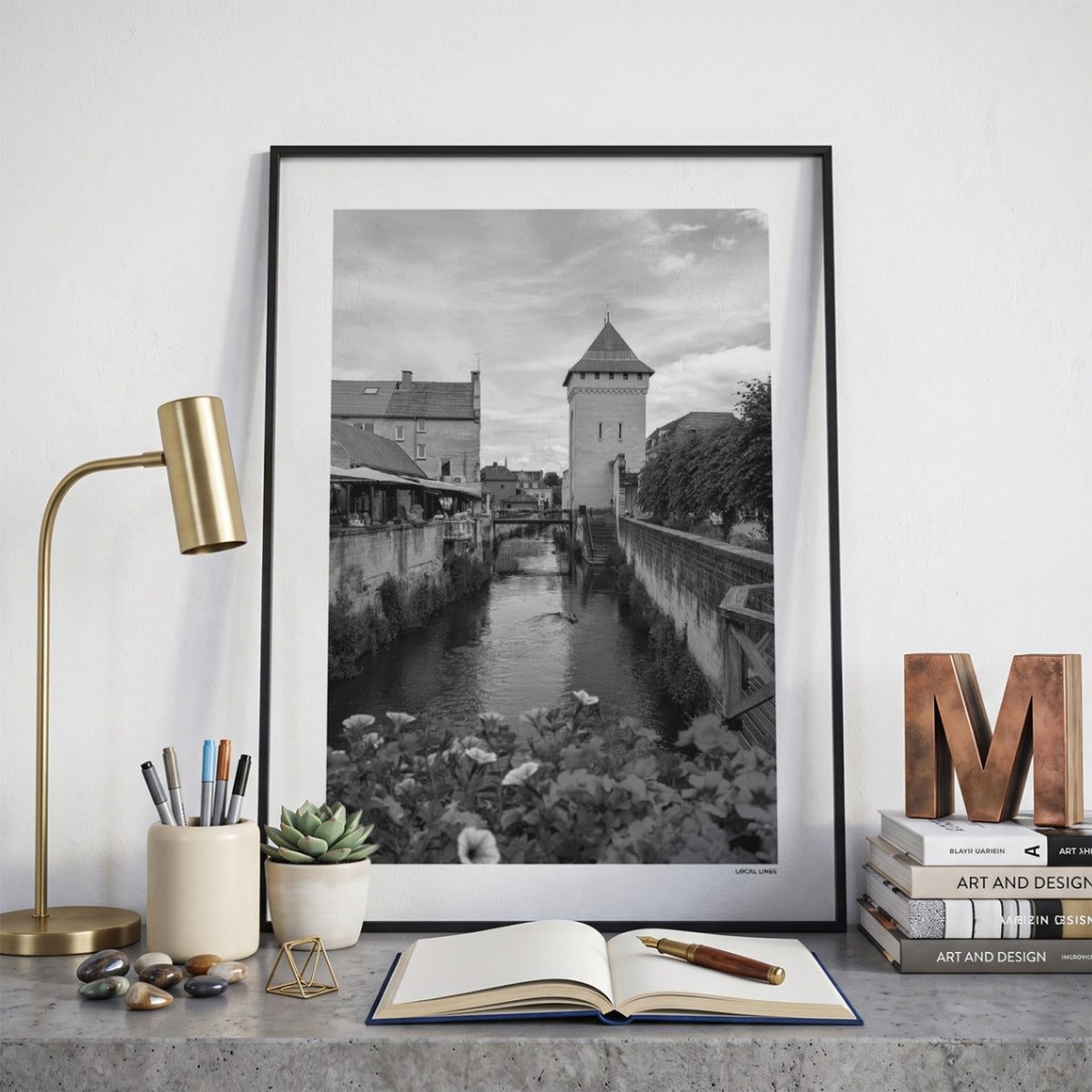 Valkenburg Klassiek fotoposter op bureau in kamer - Zwart-Wit