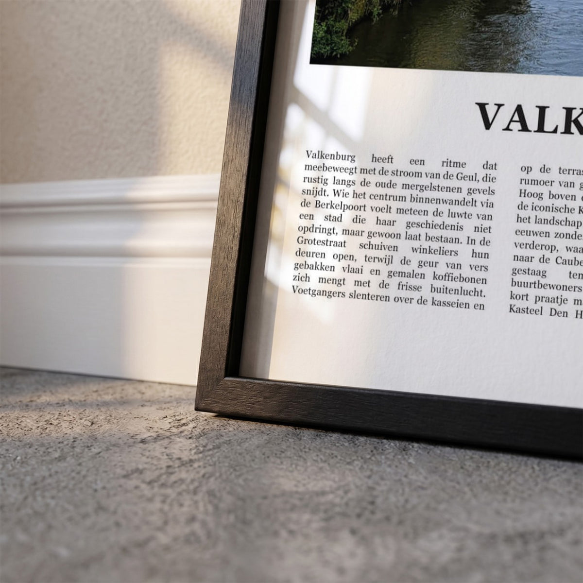 Detailopname van Valkenburg Fotoposter – Kleur ingelijst in zwarte fotolijst