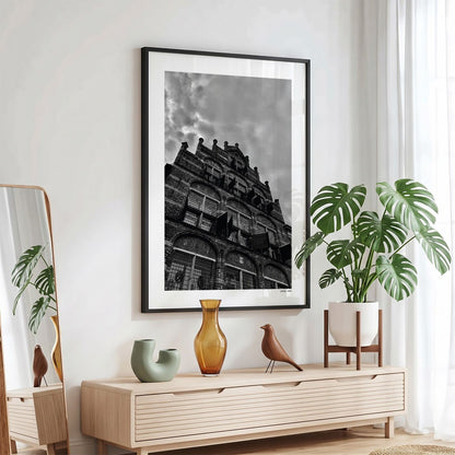 Wanddecoratie van Zutphen ingelijst aan muur in Zwart-Wit
