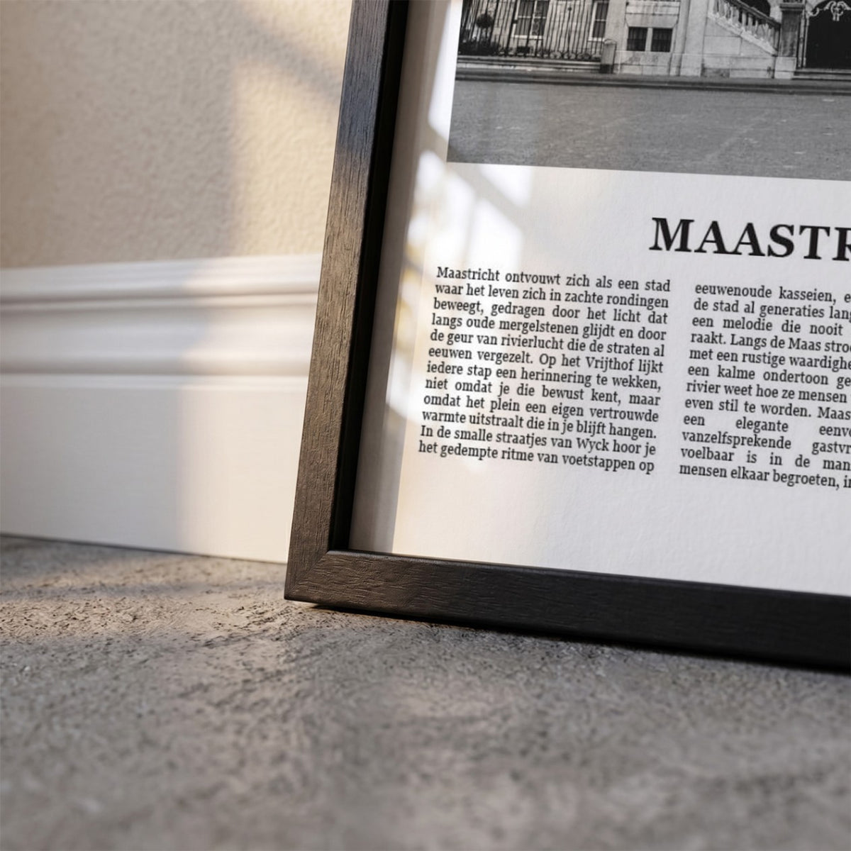 Detailopname van Maastricht Fotoposter – Zwart-Wit ingelijst in zwarte fotolijst