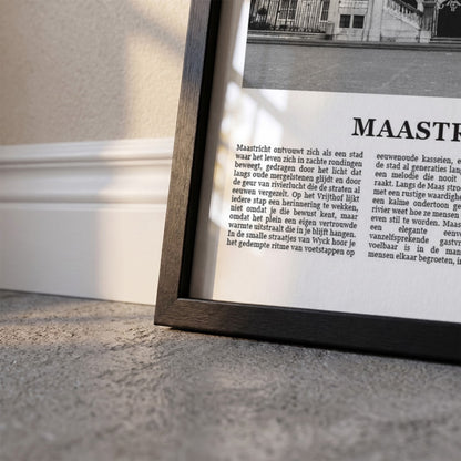 Detailopname van Maastricht Fotoposter – Zwart-Wit ingelijst in zwarte fotolijst