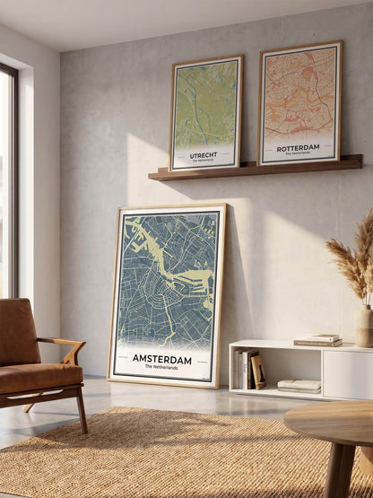 Algemeen 3 Ingelijste Stadskaarten in woonkamer
