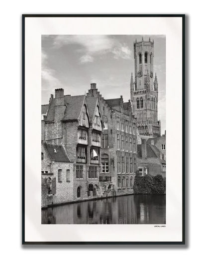 Brugge Klassiek fotoposter verticaal ingelijst - Zwart-Wit