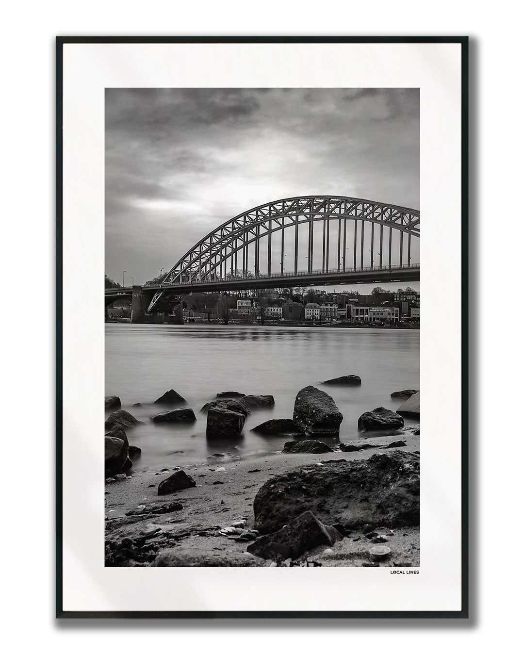 Nijmegen Klassiek fotoposter verticaal ingelijst - Zwart-Wit