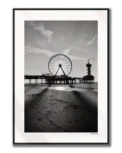 Scheveningen Klassiek fotoposter verticaal ingelijst - Zwart-Wit